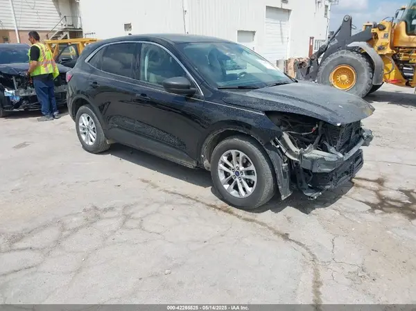 1FMCU0G69NUB35565 2022 FORD ESCAPE - Image 1