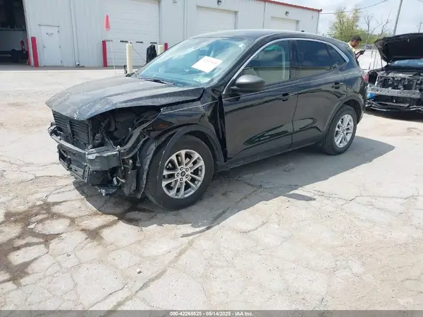 1FMCU0G69NUB35565 2022 FORD ESCAPE - Image 2