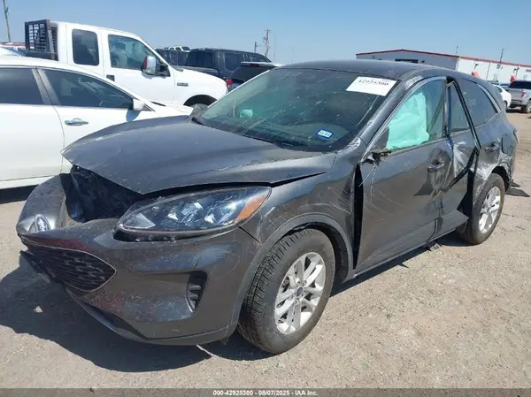 1FMCU0G6XLUB02927 2020 FORD ESCAPE - Image 2