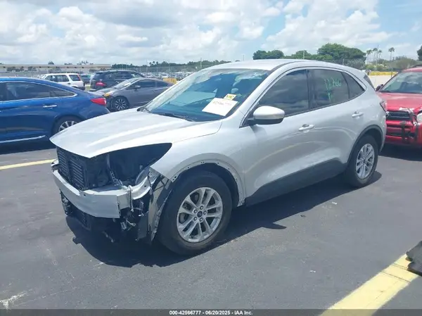 1FMCU0G6XLUC16023 2020 FORD ESCAPE - Image 2