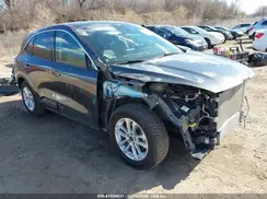 1FMCU0G6XLUC23957 2020 FORD ESCAPE