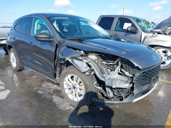 1FMCU0G6XNUA46796 2022 FORD ESCAPE - Image 1