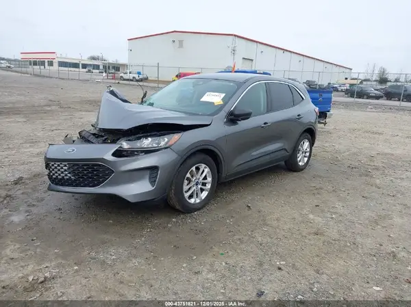 1FMCU0G6XNUA53988 2022 FORD ESCAPE - Image 2