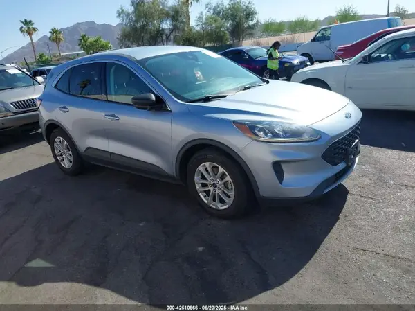 1FMCU0G6XNUB31007 2022 FORD ESCAPE - Image 1