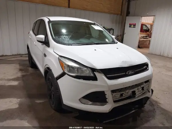 1FMCU0G71GUB12387 2016 FORD ESCAPE - Image 1