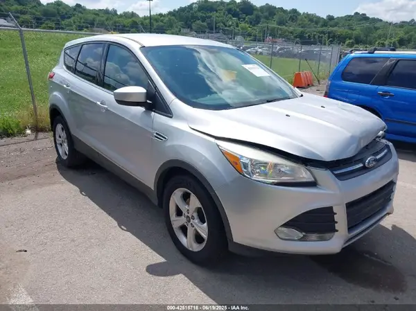 1FMCU0G72GUA77827 2016 FORD ESCAPE - Image 1