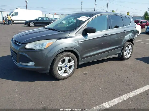 1FMCU0G72GUB39484 2016 FORD ESCAPE - Image 2