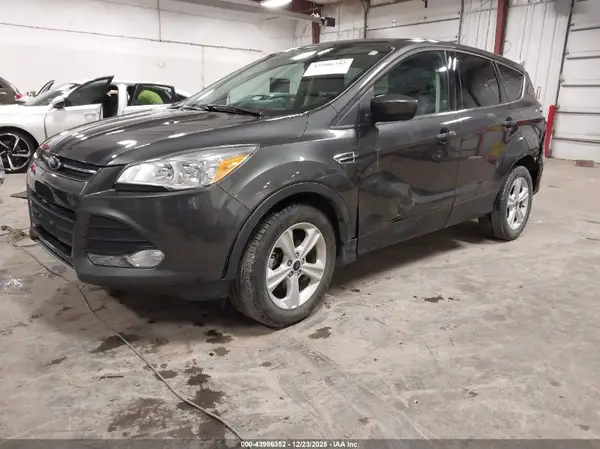 1FMCU0G78GUB58976 2016 FORD ESCAPE - Image 2