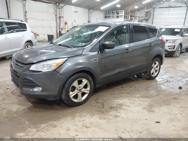 1FMCU0G78GUB83957 2016 FORD ESCAPE - Image 2