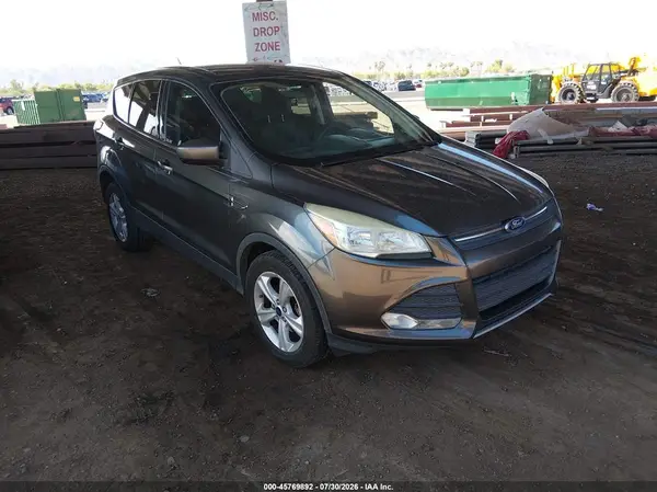 1FMCU0G78GUB99835 2016 FORD ESCAPE - Image 1