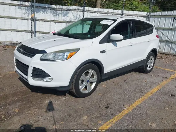 1FMCU0G79GUA28558 2016 FORD ESCAPE - Image 2