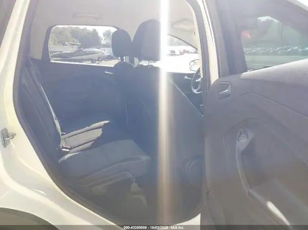 1FMCU0G79GUA28558 2016 FORD ESCAPE - Image 8