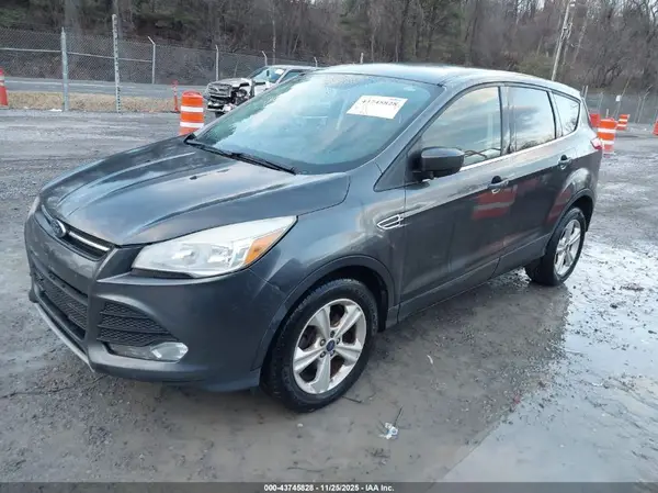 1FMCU0G79GUB04375 2016 FORD ESCAPE - Image 2