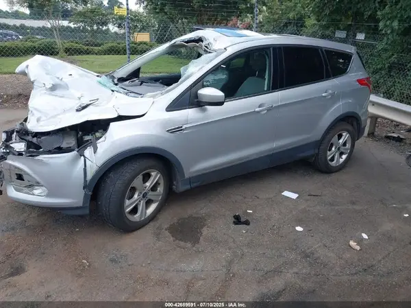 1FMCU0G79GUB64558 2016 FORD ESCAPE - Image 2