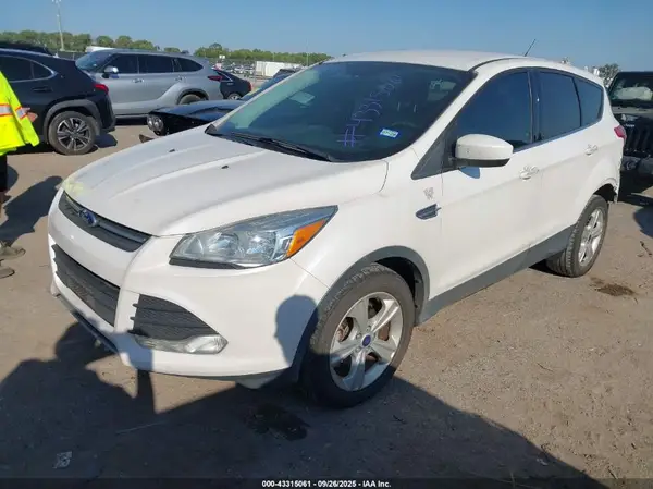 1FMCU0G79GUB71042 2016 FORD ESCAPE - Image 2