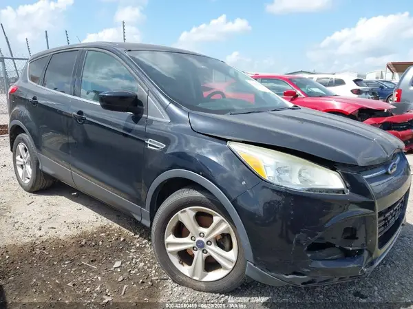 1FMCU0G7XGUA77025 2016 FORD ESCAPE - Image 1