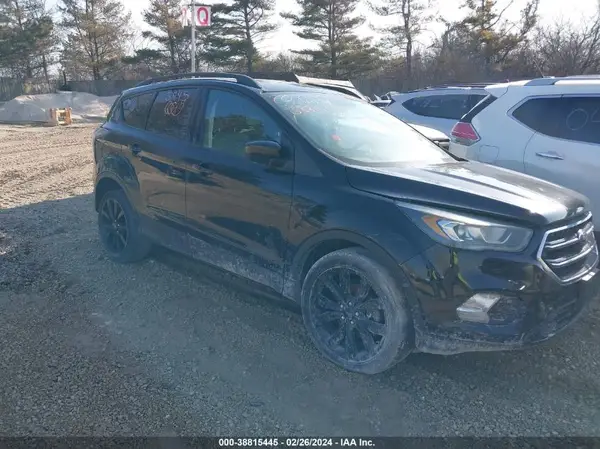 1FMCU0G90HUB27028 2017 FORD ESCAPE - Image 1