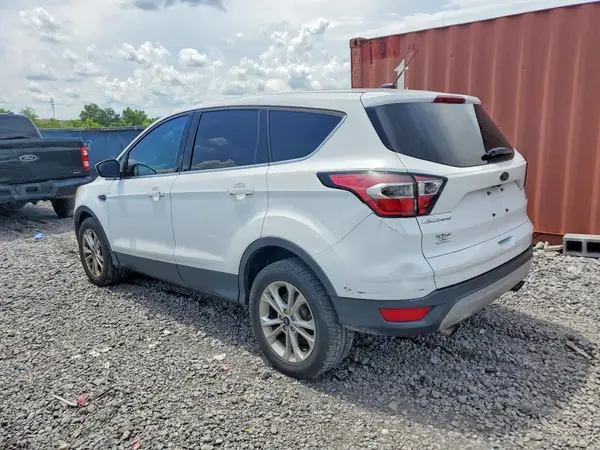 1FMCU0G90HUB67223 2017 FORD ESCAPE - Image 2