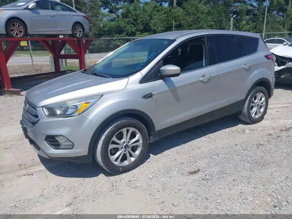 1FMCU0G90HUC53017 2017 FORD ESCAPE - Image 2