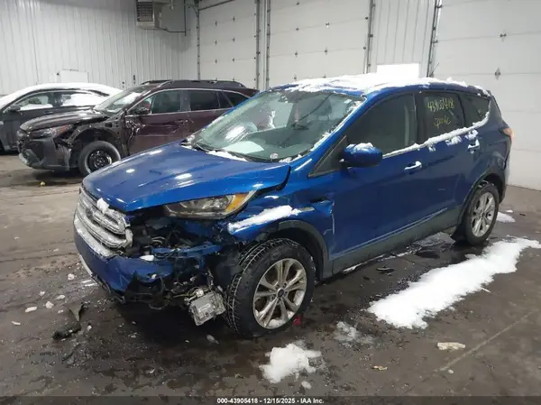 1FMCU0G90HUD57104 2017 FORD ESCAPE - Image 2