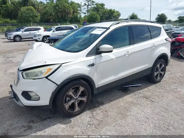 1FMCU0G90HUF02478 2017 FORD ESCAPE - Image 2