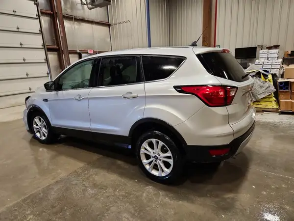 1FMCU0G90KUB33953 2019 FORD ESCAPE - Image 2