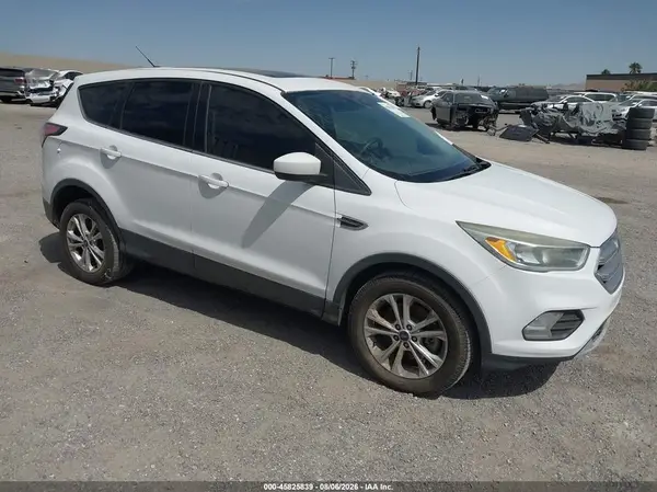 1FMCU0G91HUB04504 2017 FORD ESCAPE - Image 1