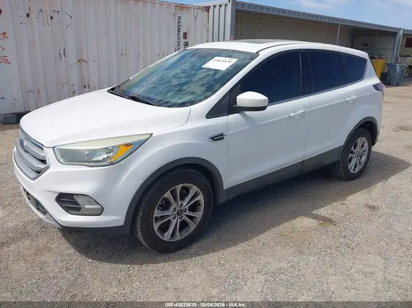 1FMCU0G91HUB04504 2017 FORD ESCAPE - Image 2