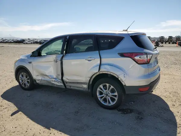 1FMCU0G91HUB05605 2017 FORD ESCAPE - Image 2