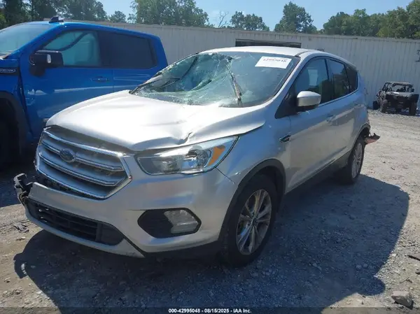 1FMCU0G91HUB30827 2017 FORD ESCAPE - Image 2
