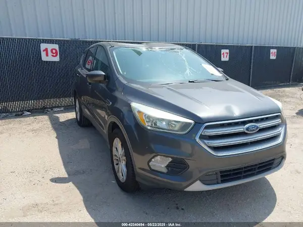 1FMCU0G91HUB31069 2017 FORD ESCAPE - Image 1