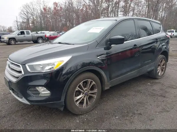 1FMCU0G91HUB67621 2017 FORD ESCAPE - Image 2