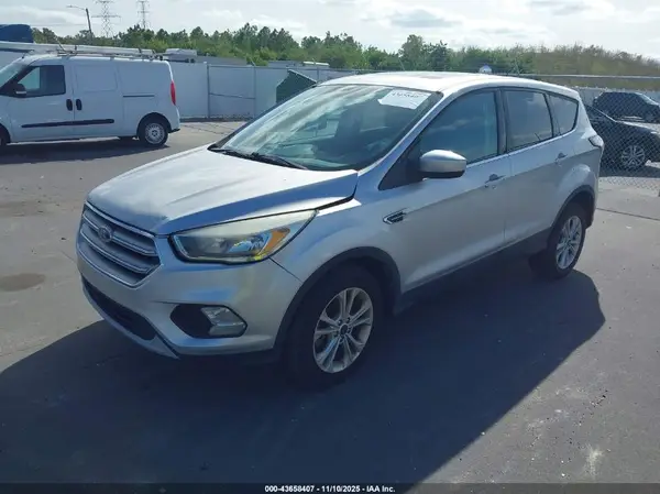 1FMCU0G91HUC52278 2017 FORD ESCAPE - Image 2