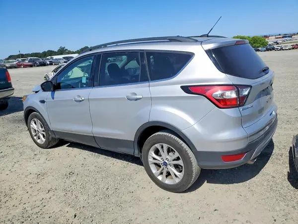 1FMCU0G91JUB49092 2018 FORD ESCAPE - Image 2
