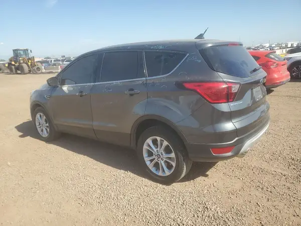 1FMCU0G91KUB33556 2019 FORD ESCAPE - Image 2
