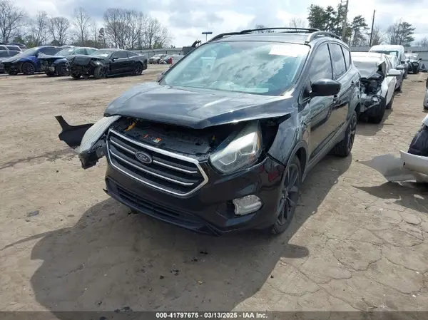 1FMCU0G92HUA46063 2017 FORD ESCAPE - Image 2