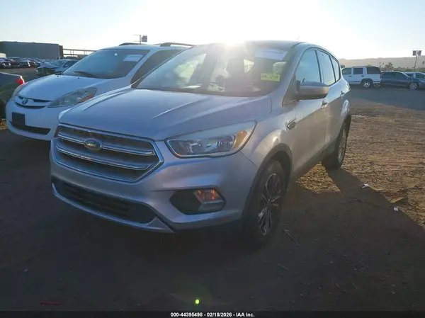 1FMCU0G92HUB31002 2017 FORD ESCAPE - Image 2