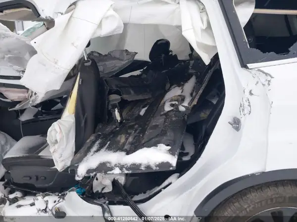 1FMCU0G92HUB51721 2017 FORD ESCAPE - Image 8