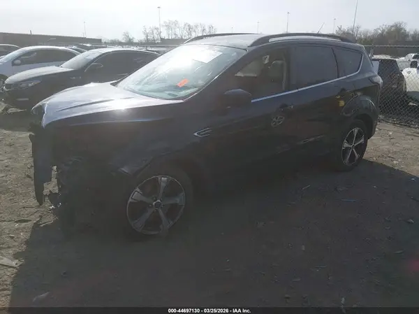 1FMCU0G92HUC01341 2017 FORD ESCAPE - Image 2