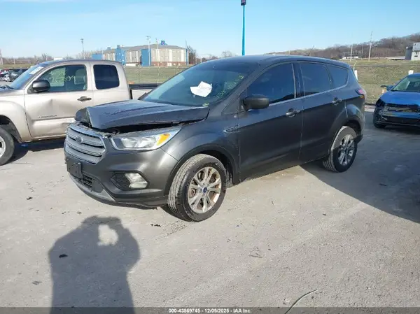 1FMCU0G92HUC03333 2017 FORD ESCAPE - Image 2