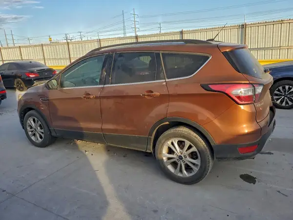 1FMCU0G92HUC34114 2017 FORD ESCAPE - Image 2