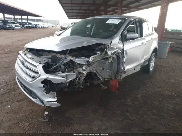1FMCU0G92HUC97018 2017 FORD ESCAPE - Image 2