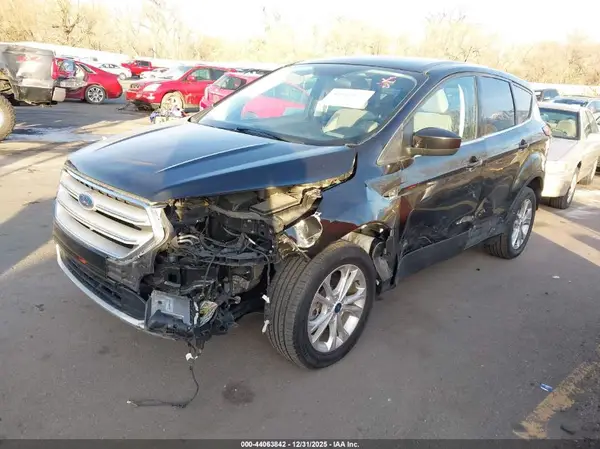 1FMCU0G92KUB12246 2019 FORD ESCAPE - Image 2