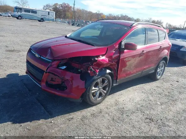 1FMCU0G93GUB67666 2016 FORD ESCAPE - Image 2