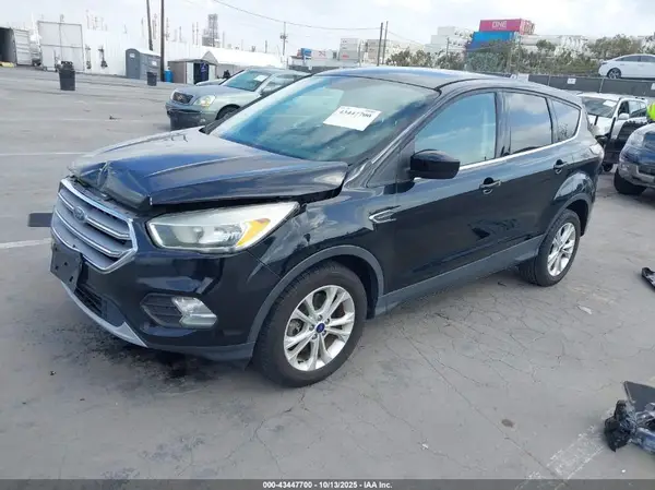 1FMCU0G93HUA24394 2017 FORD ESCAPE - Image 2