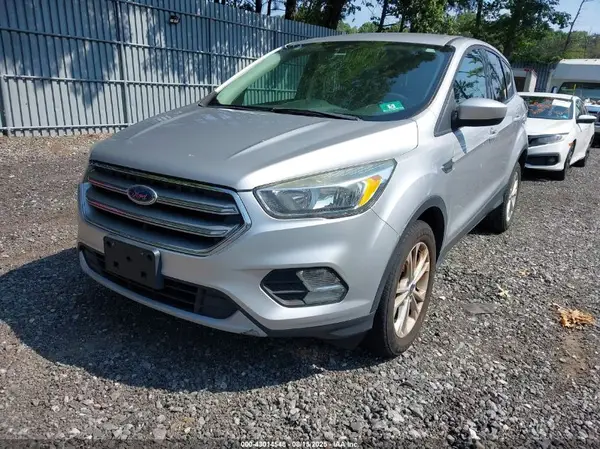 1FMCU0G93HUA52227 2017 FORD ESCAPE - Image 2