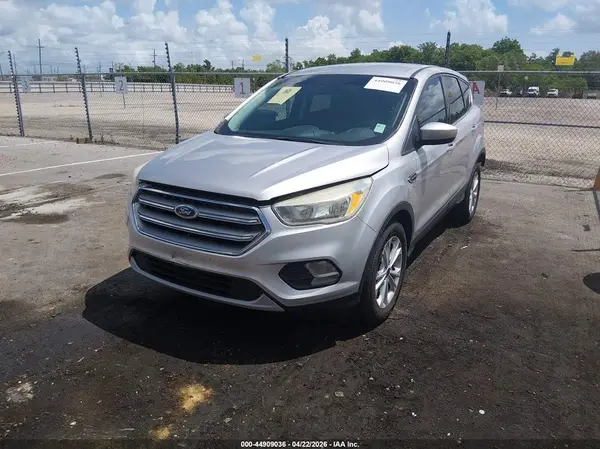1FMCU0G93HUA83736 2017 FORD ESCAPE - Image 2