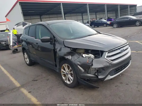 1FMCU0G93HUB04360 2017 FORD ESCAPE - Image 1