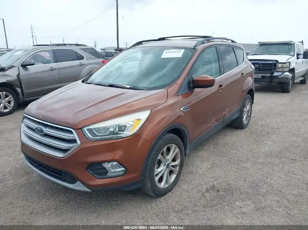1FMCU0G93HUC54887 2017 FORD ESCAPE - Image 2
