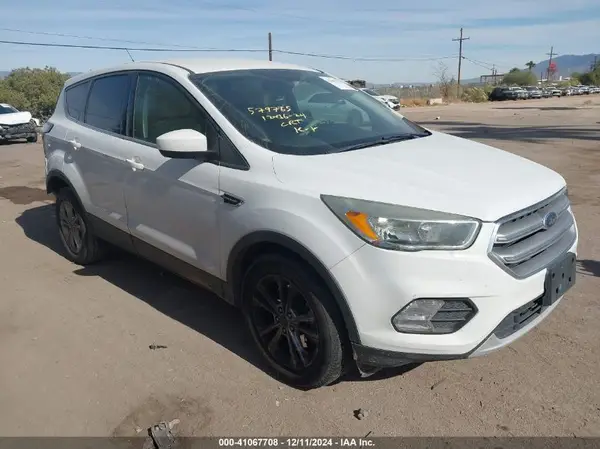 1FMCU0G93HUD45786 2017 FORD ESCAPE - Image 1